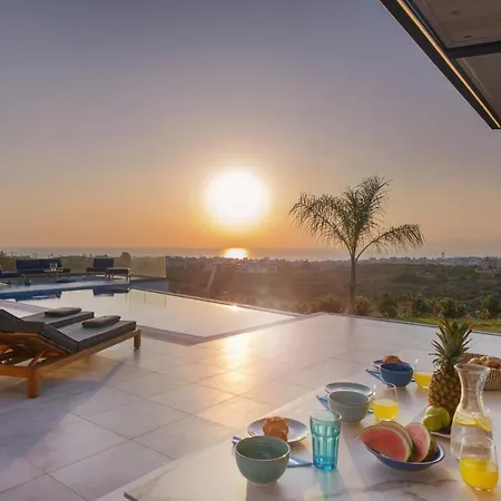 Kali Thea Limenas Chersonisou